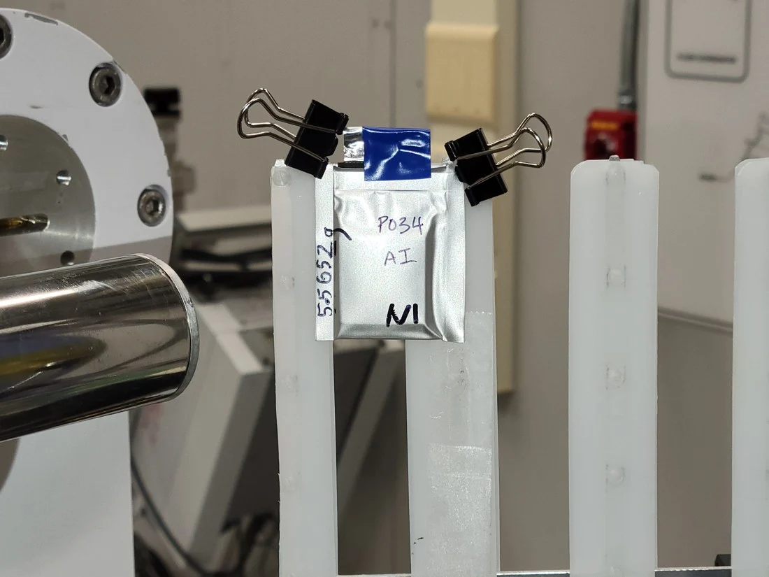 Pouch cell mounted at the beamline